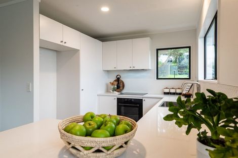 Photo of property in 8 Hague Place, Birkenhead, Auckland, 0626