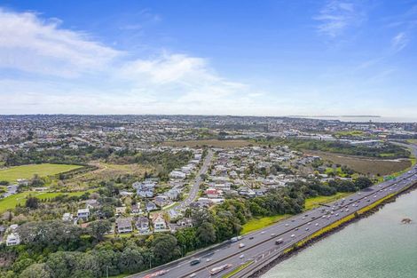 Photo of property in 59 Sylvan Avenue, Northcote, Auckland, 0627