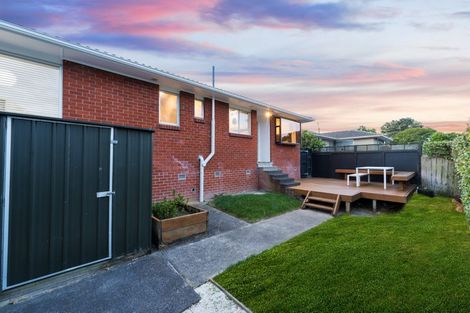 Photo of property in 26a Finlow Drive, Te Atatu South, Auckland, 0610
