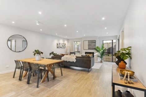 Photo of property in 38a Links Road, New Lynn, Auckland, 0600