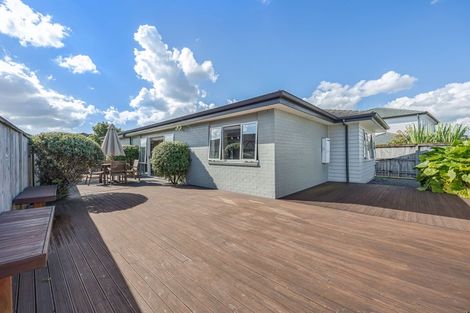 Photo of property in 10 Reno Way, Flat Bush, Auckland, 2016