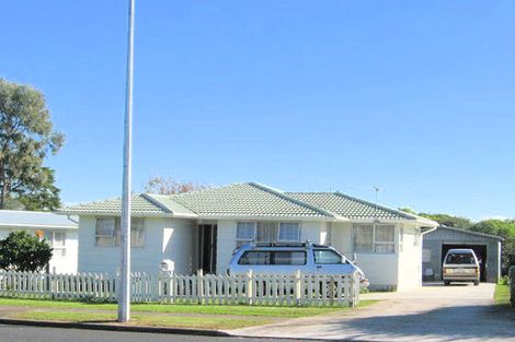Photo of property in 55 Othello Drive, Clover Park, Auckland, 2023