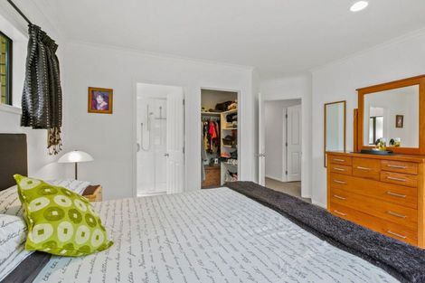 Photo of property in 4 Maple Crescent, Whalers Gate, New Plymouth, 4310