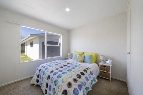 Photo of property in 3 Dennis Grove, Paraparaumu Beach, Paraparaumu, 5032