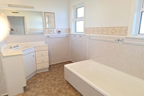 Photo of property in 70 Heretaunga Street, Petone, Lower Hutt, 5012