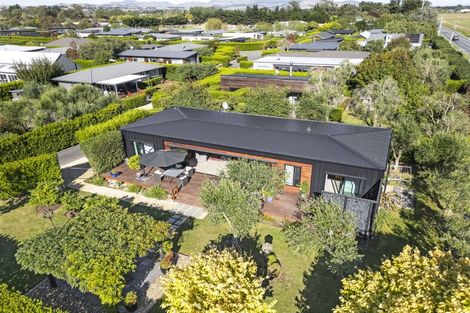 Photo of property in 2 Burgundy Drive, Martinborough, 5711