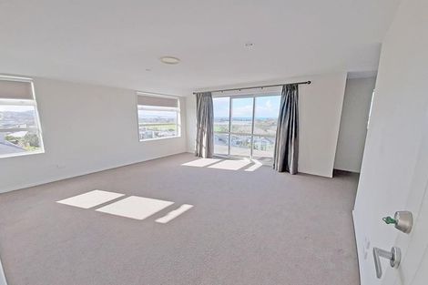 Photo of property in 12 Butler Stoney Crescent, Silverdale, 0932