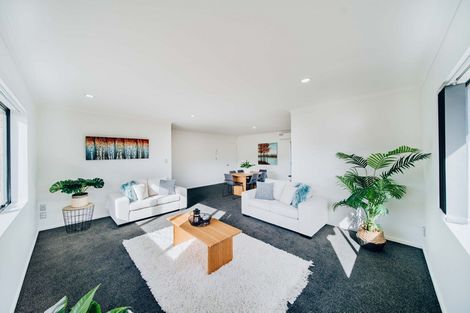 Photo of property in 4 Eloise Place, Clendon Park, Auckland, 2103