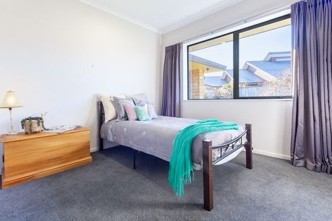 Photo of property in 33 Consort Close, Paraparaumu Beach, Paraparaumu, 5032