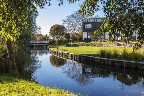 Photo of property in 11 Pentlow Place, Fendalton, Christchurch, 8052