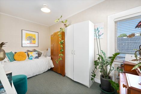 Photo of property in 9 Koromiko Street, New Lynn, Auckland, 0600