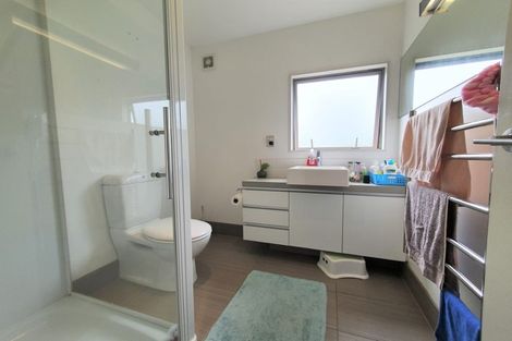 Photo of property in 59 Saddleback Grove, Karori, Wellington, 6012