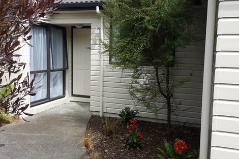 Photo of property in 8b Schnapper Rock Road, Schnapper Rock, Auckland, 0632