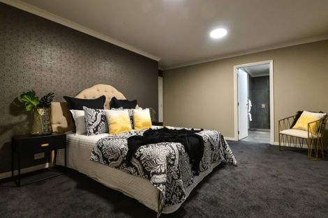 Photo of property in 2 Amokura Crescent, Flagstaff, Hamilton, 3210