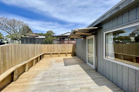 Photo of property in 14 Panzic Place, Glen Eden, Auckland, 0602