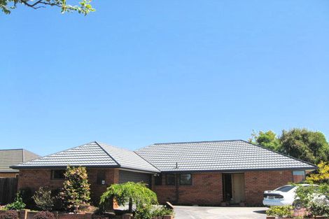 Photo of property in 19 Farquhars Road, Redwood, Christchurch, 8051
