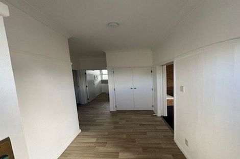 Photo of property in 282 Great North Road, Henderson, Auckland, 0612