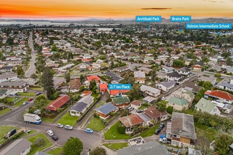 Photo of property in 2/7 Ian Place, Glendene, Auckland, 0602