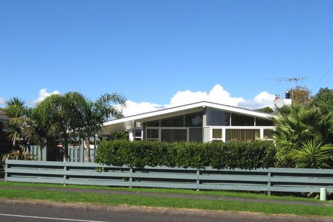 Photo of property in 87 Hutchinsons Road, Bucklands Beach, Auckland, 2014