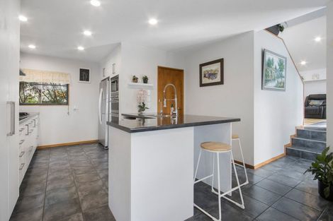 Photo of property in 28 Owen Place, Omokoroa, 3114