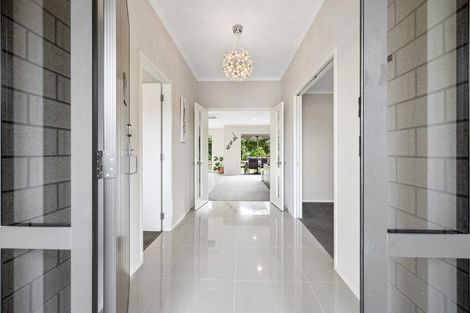 Photo of property in 12 Anderson Way, Highlands Park, New Plymouth, 4312