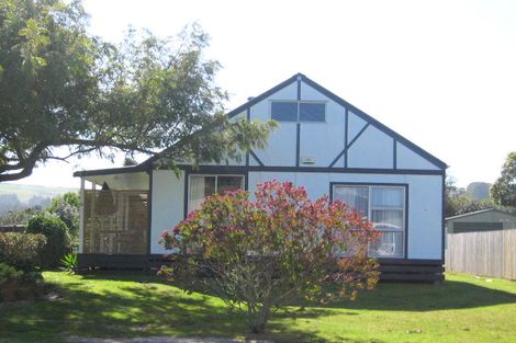 Photo of property in 16 Oyster Drive, Cooks Beach, Whitianga, 3591