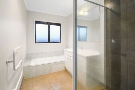 Photo of property in 13 Hercules Drive, Henderson, Auckland, 0612