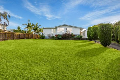 Photo of property in 69 Killarney Avenue, Torbay, Auckland, 0630