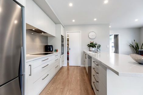 Photo of property in 142 Puhirake Crescent, Pyes Pa, Tauranga, 3112