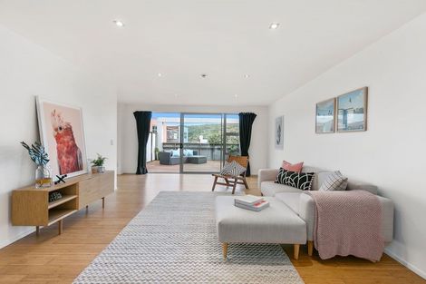 Photo of property in 56 Saddleback Grove, Karori, Wellington, 6012
