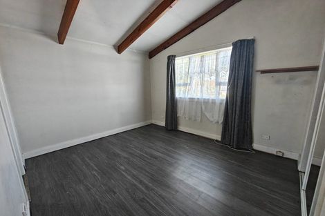 Photo of property in 2/84 Lynwood Road, New Lynn, Auckland, 0600