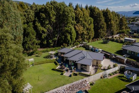 Photo of property in 16 Karaka Place, Kinloch, Taupo, 3377