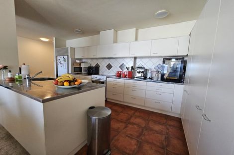 Photo of property in 222 Oriental Parade, Oriental Bay, Wellington, 6011