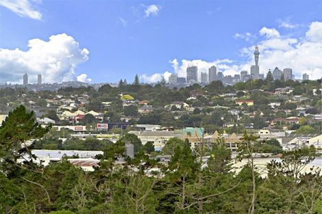 Photo of property in 10 San Lorenzo Rise, Henderson, Auckland, 0612