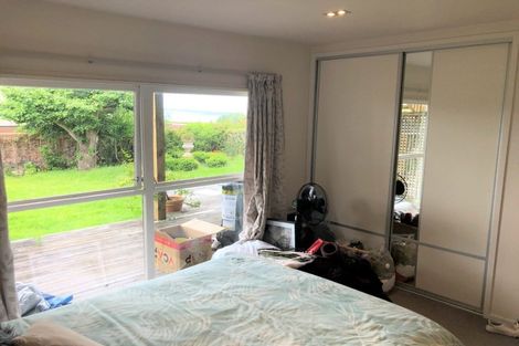 Photo of property in 1/42 Seacliffe Avenue, Belmont, Auckland, 0622