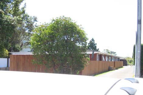 Photo of property in 1/5 Teal Crescent, Beach Haven, Auckland, 0626