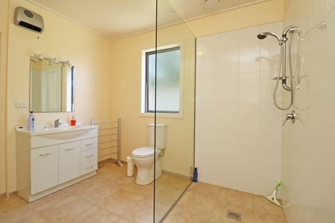 Photo of property in 11 Oakham Street, Hampden, 9410