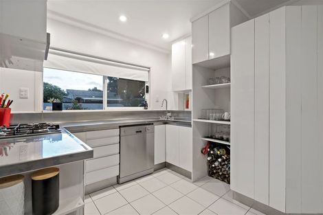 Photo of property in 6 Oakland Avenue, Papatoetoe, Auckland, 2025