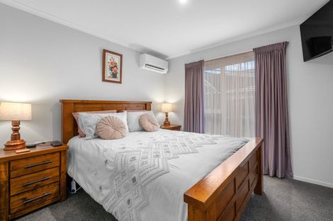 Photo of property in 5 Minerva Avenue, Helensville, 0800