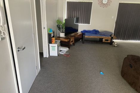 Photo of property in 15a Vine Street, Mangere East, Auckland, 2024