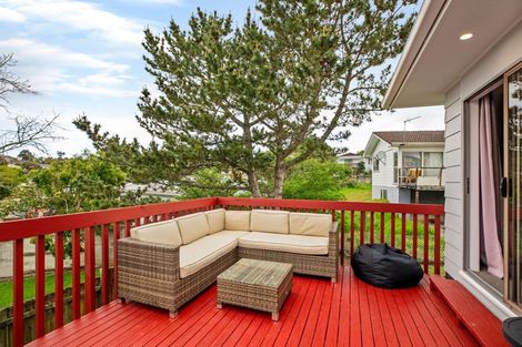 Photo of property in 68 Awaroa Road, Sunnyvale, Auckland, 0612