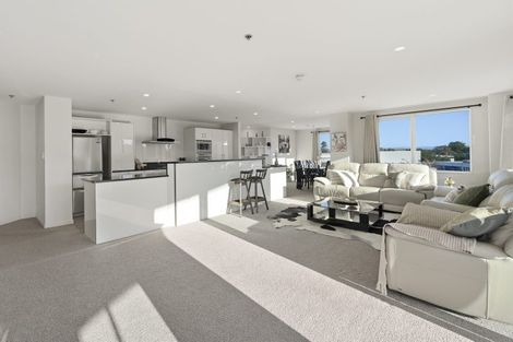 Photo of property in 1/6d Durham Street, Tauranga, 3110
