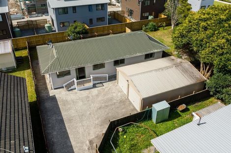 Photo of property in 11a Keeling Road, Henderson, Auckland, 0612