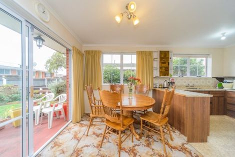 Photo of property in 2/142 Heretaunga Street, Palmerston North, 4414