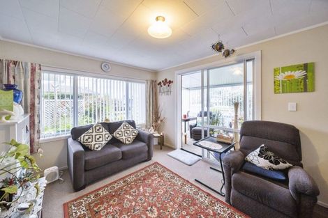 Photo of property in 124 Govett Avenue, Frankleigh Park, New Plymouth, 4310