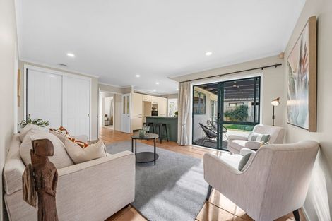 Photo of property in 3 Russett Grove, Henderson, Auckland, 0612
