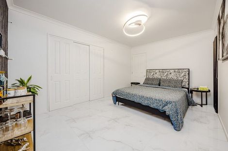 Photo of property in 40 Ewhurst Place, Goodwood Heights, Auckland, 2105