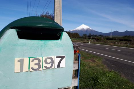 Photo of property in 1397 Egmont Road, Egmont Village, Inglewood, 4386