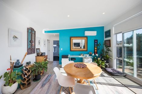 Photo of property in 69 Nash Parade, Foxton Beach, Foxton, 4815