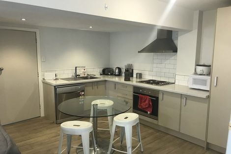 Photo of property in 32 Lynda Avenue, Paparangi, Wellington, 6037